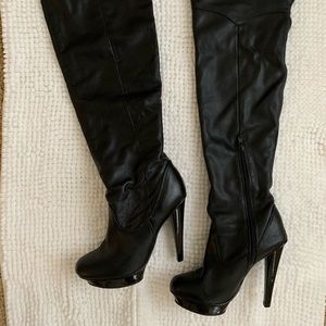**SOLD** Steve Madden Irinna over knee boots